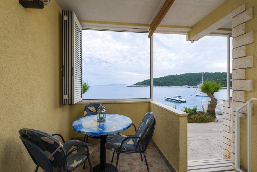 Superb Beachfront Luxury Seaview With Private Beach Milna  Camera foto
