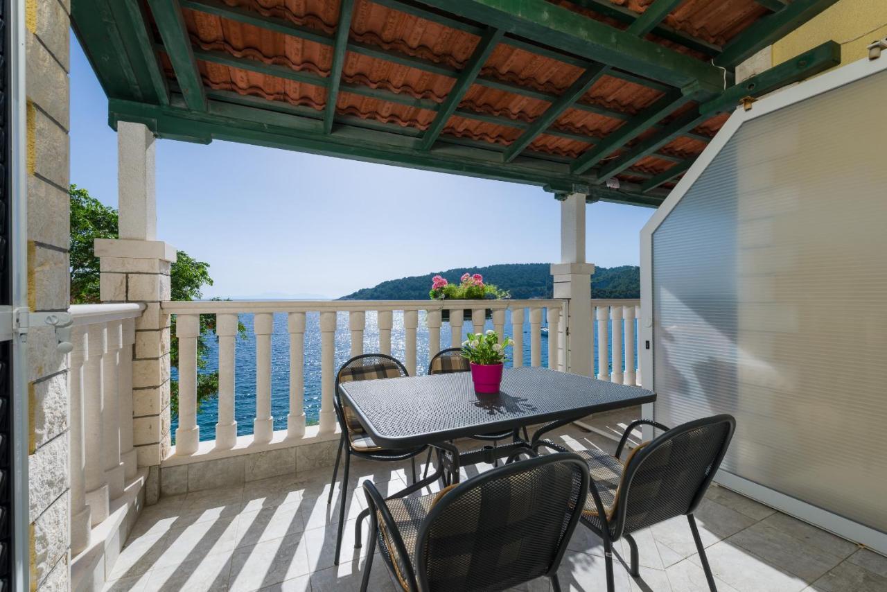 Superb Beachfront Luxury Seaview With Private Beach Milna  Esterno foto